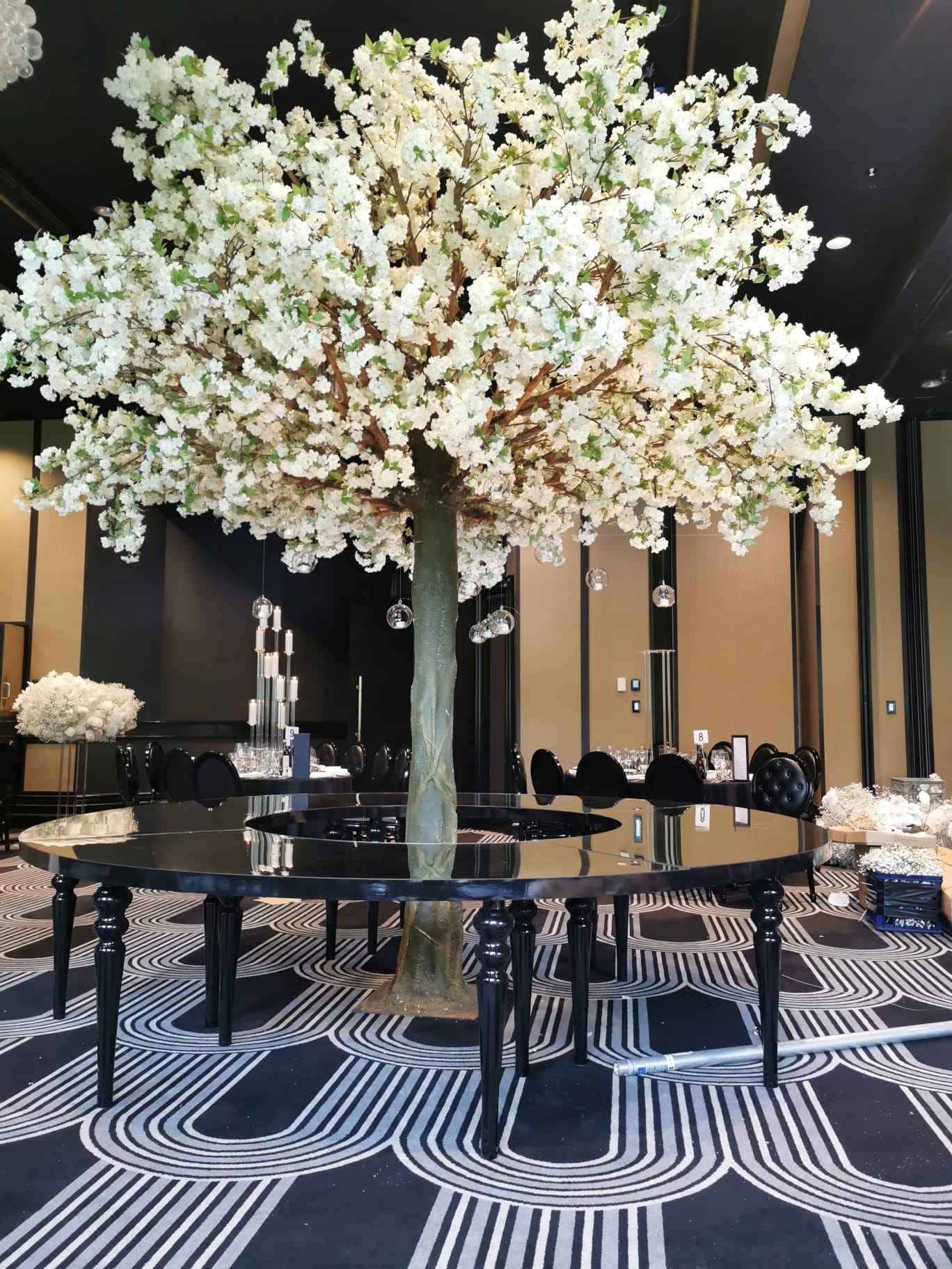 Black Serpentine Table Set